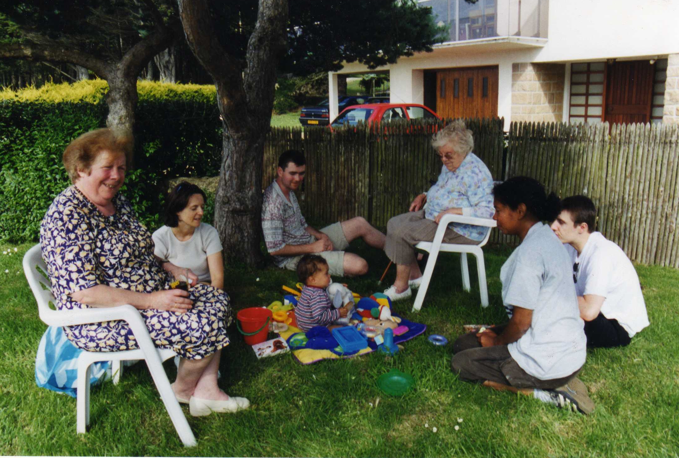 Location  Tregastel sur la cte armoricaine